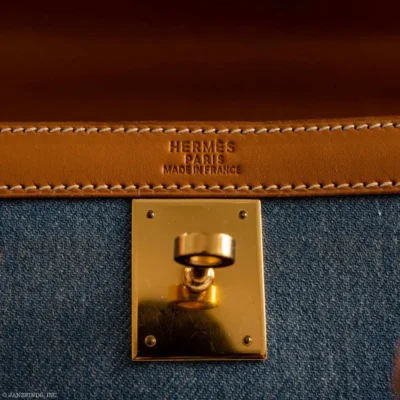 Hermès 1997 Kelly 32 Sellier Denim & Vache Naturelle Gold Hardware