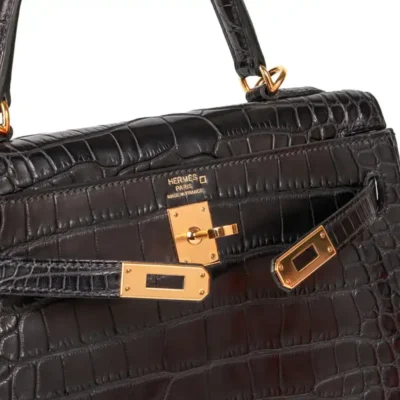 Hermès Kelly 25 Retourne Prunoir Matte Alligator Mississippiensis Gold Hardware