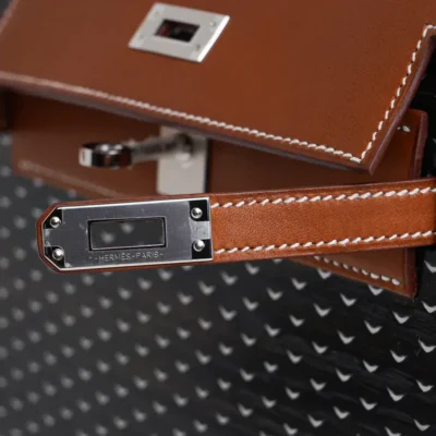 Hermès Limited Edition Kellywood 22 Wood Aluminum & Barenia detail1