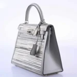 Hermès Rare Collectible 2001 Kelly 25 Sellier Gris Perle Box Calf & Vibrato Palladium Hardware