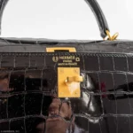 Hermès Rare Collectible 2019 Kelly 25 Sellier Black Shiny Alligator Mississippiensis Brushed Gold Hardware