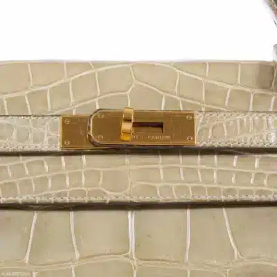 Hermès Rare Collectible Kelly 32 Vert Celadon and Himalayan Natural Alligator Gold Hardware High-quality replica